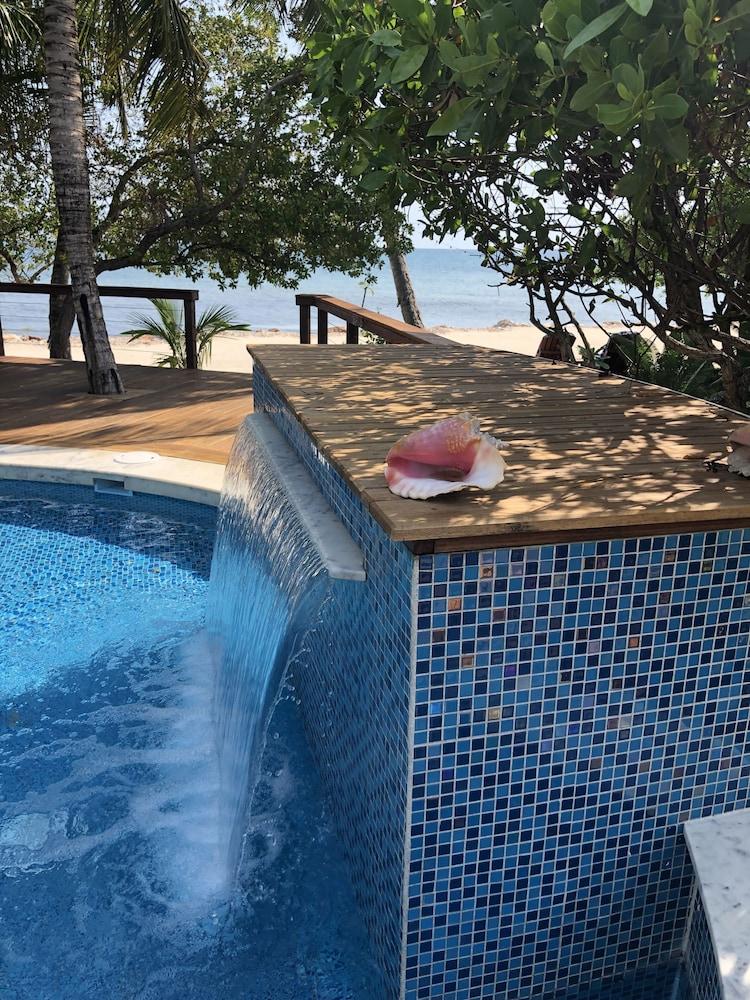 Hatchet Caye Island Resort (Adults Only) Placencia 외부 사진