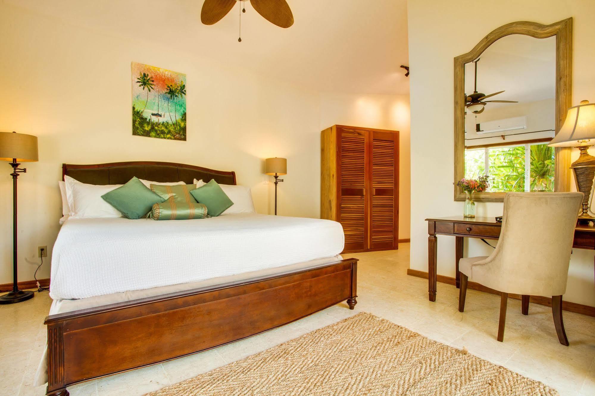 Hatchet Caye Island Resort (Adults Only) Placencia 외부 사진